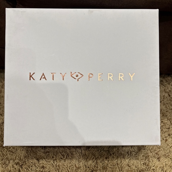 New in Box Katy Perry "The Busy Bee Strappy" Platform Heels- Size 8.5 Women’s - Picture 10 of 11